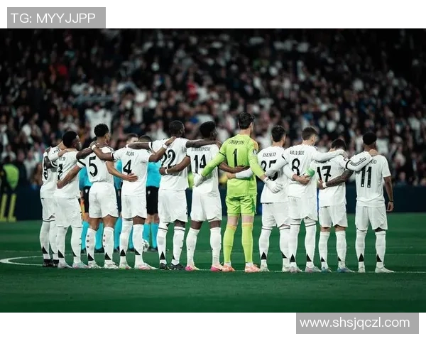 全球知名足球明星的生平与成就详解 全球知名足球明星的生平与成就详解