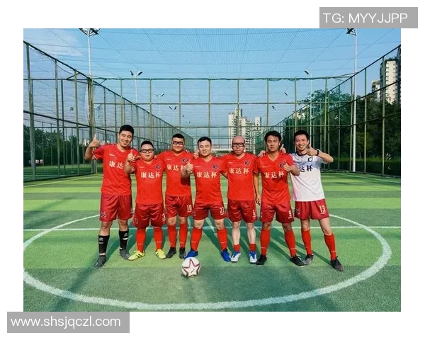 聚焦足球：重庆足球队的状态话题